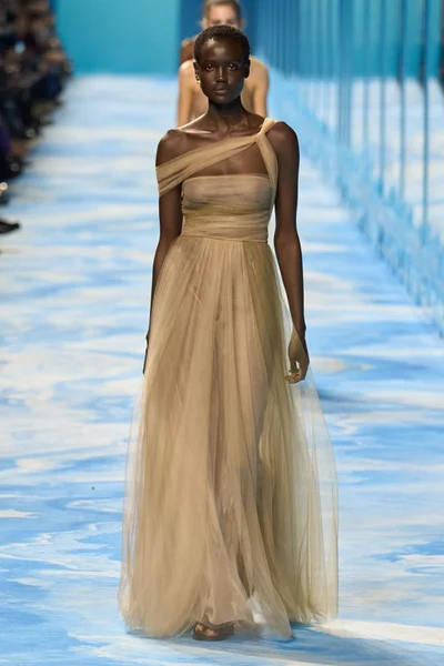 Look 80